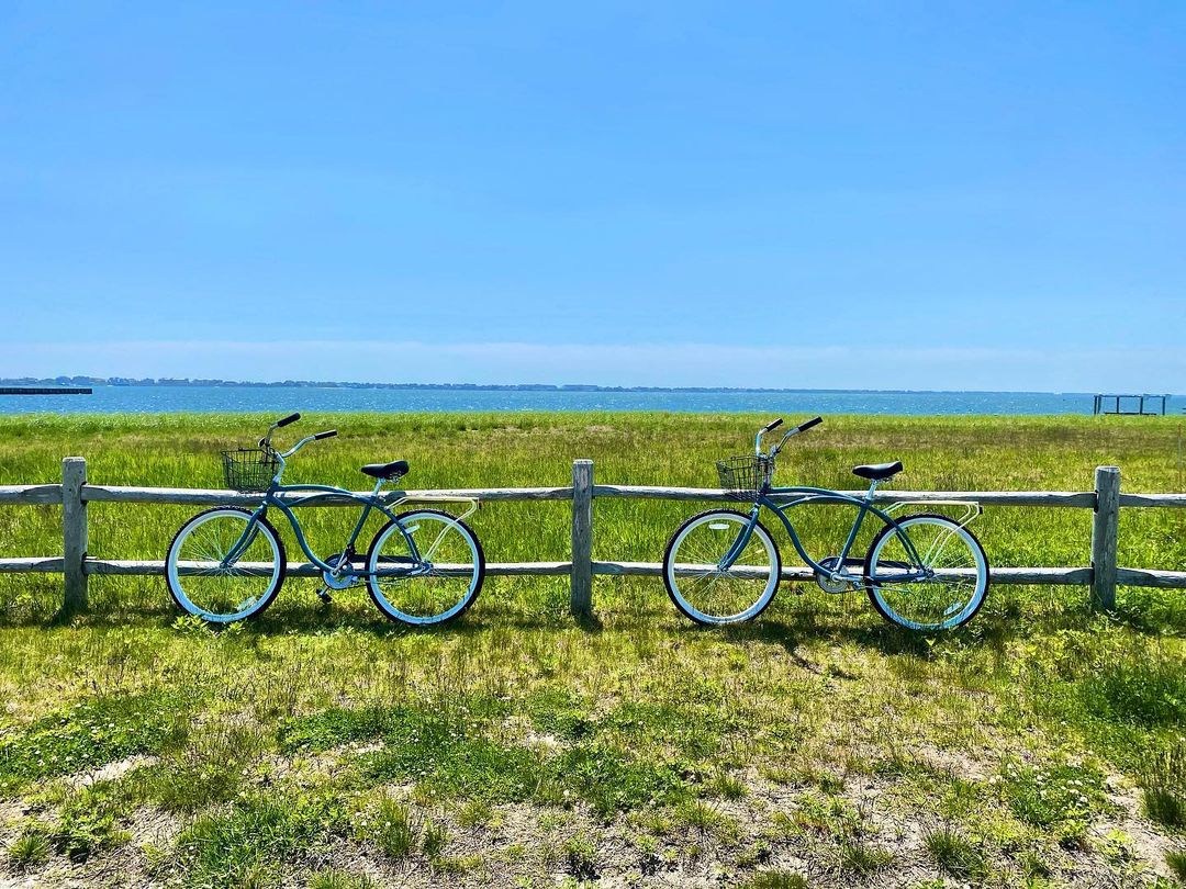 Bike-Tour 2 bikes and beach